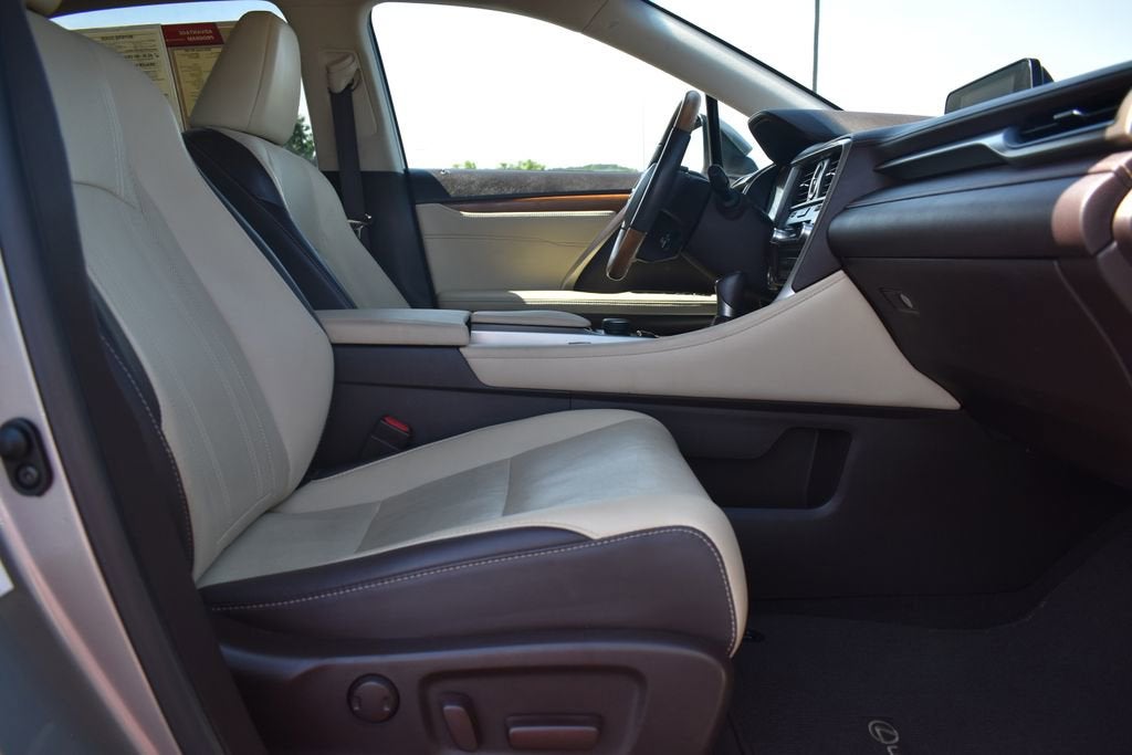2018 Lexus RX — detail view
