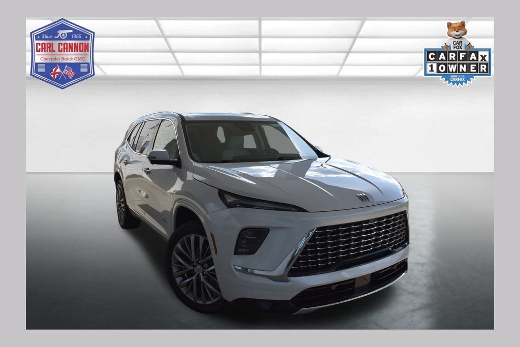 2025 Buick Enclave Avenir in White Frost Tricoat — front three-quarter view